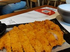 馋嘴炸猪排-馋三尺蟹粉小笼(人民广场店)