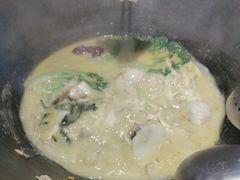 -陈大锅·岳阳鱼馆·地道岳阳菜(美食街店)