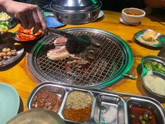 -唯成•韩国炭火烤肉 유성고기