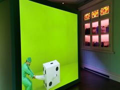 -Nathalie Djurberg与Hans Berg“牛皮纸包裹的月亮”-Prada荣宅当季展览