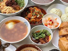 -李与白包子铺(桐梓林店)