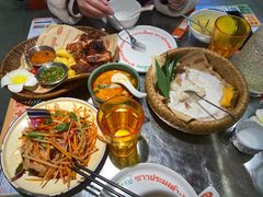 -小小集渔·泰式大排档(太古里香槟店)