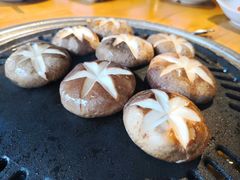 -唯成•韩国炭火烤肉 유성고기