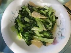 塔菜冬笋-松沪名灶·豆浆鱼头·新上海菜(飞航吾悦广场店)