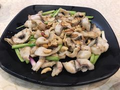 果仁炒生鱼片-禄源公·老莞诚饭店
