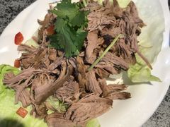 手撕驴肉-华盛园卷子王农家菜水库鱼