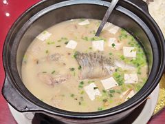 -土砂锅生态山庄·非遗砂锅雅鱼