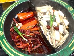 -巴隆门重庆老火锅(太湖路店)
