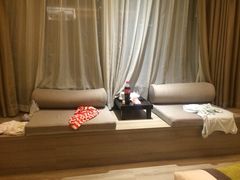 iphone_upload_pic-西安大雁塔科技大学地铁站亚朵酒店