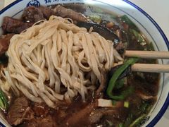 -镇南锅盖面馆(解放路店)