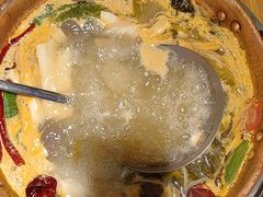 -洱火云南酸菜牛肉火锅(石景山当代商城店)