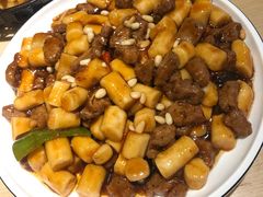 松子牛肉炒年糕-兔爸私家小厨(新北万达店)