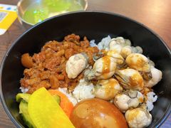 蚵仔卤肉双拼饭-台南擔仔面·卤肉饭(老虹井路店)