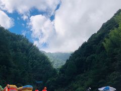 -安吉龙王山峡谷漂流