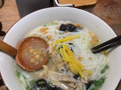 -麻婆婆白家肥肠粉(海岸城店)