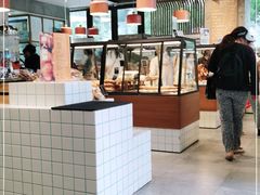 -Dough&Joe团憩(瑞虹天地月亮湾店)