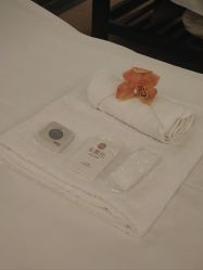 -禾颜社·精致美容