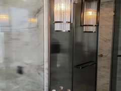 -上海虹桥祥源希尔顿酒店