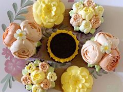 倾慕挚爱花束纸杯蛋糕礼盒-派悦坊·甜品·蛋糕(日坛店)