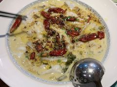 -鱼亨小鲜酸菜鱼(大信店)