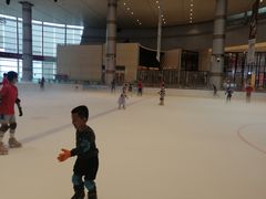 -成都冰纷万象滑冰场