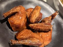 脆炸乳鸽-荣小馆(安达仕店)