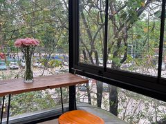 -花苑里咖啡(威远店)