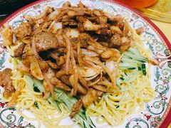黄面炒烤肉-煲来饱去冷水鱼
