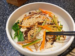 鸡丝凉米线-云海肴云南菜(浦江欢乐颂店)