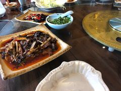 -周老三跷脚牛肉·全牛火锅(非遗传承店)