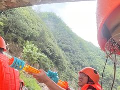 -安吉龙王山峡谷漂流