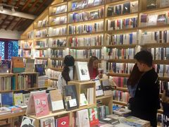 -猫的天空之城概念书店(苏州平江店)