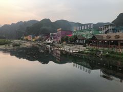 -百里峡七彩艺术小镇