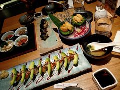 三文鱼牛油果寿司-隐泉之语日式料理(王府中环店)