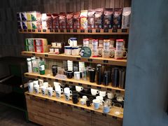 零售区-星巴克(广州动漫星城东区店)