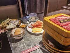 -牛YO寿喜烧·铁板烧和牛火锅自助(市府恒隆店)