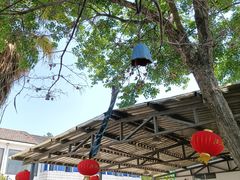 -亮河湾山庄