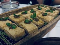 黄牛肝菌炭烤包浆豆腐-泓0871臻选云南菜·味庄