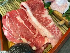 -铭牛烧肉·和牛海鲜自助(高新月牙湖店)