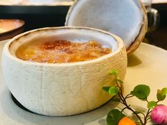 椰皇炖桃胶-临江宴(陆家嘴店)