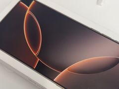 -Apple授权专营店(五彩城店)