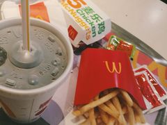 -麦当劳(世界城广场店)
