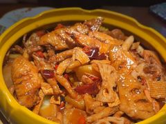 -多嘴超级肉蟹煲(欧亚卖场店)