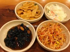 小菜-金北顺大锅家(신사본점)