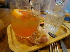 -FLOVIE FLORIST CAFE