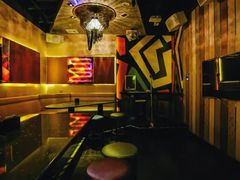 -K+全国连锁KTV(绿地缤纷天地店)