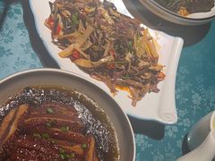 -呷湘厨·鱼汤捞饭·剁椒鱼头·辣椒炒肉(国家会展中心店)