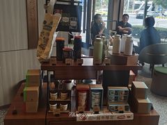 -星巴克臻选(上海虹桥新天地三店)