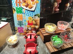 -金马门国际美食百汇(珞喻路店)