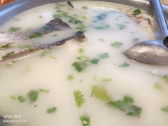 -雪湖煜辰鱼头老店(雪野湖店)
